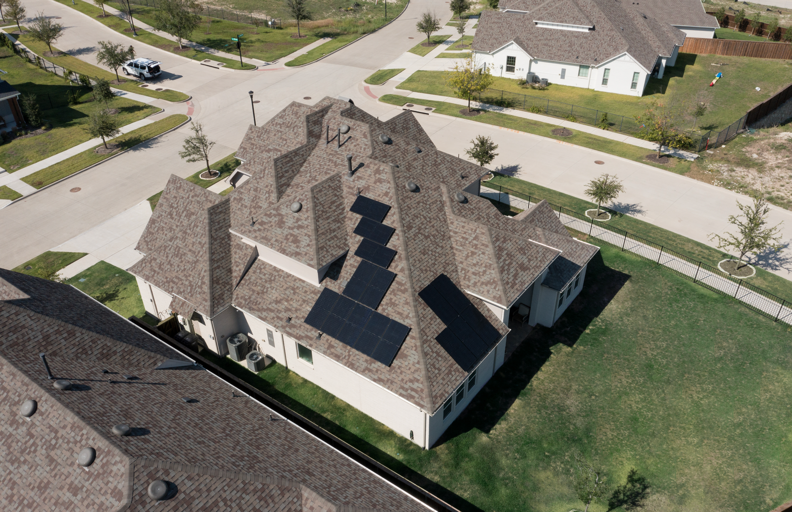 Modern home with pool in Texas